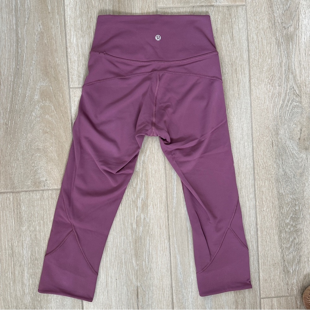 EUC Lululemon Crop Leggings - In Movement Sz 4